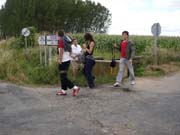 En este lugar del Camino se puede recoger agua de una fuente.