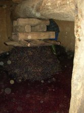 La prensa de viga en pleno trabajo.