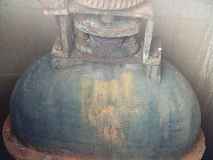 Esta llave de paso tiene, en total, unos 2 metros de altura.